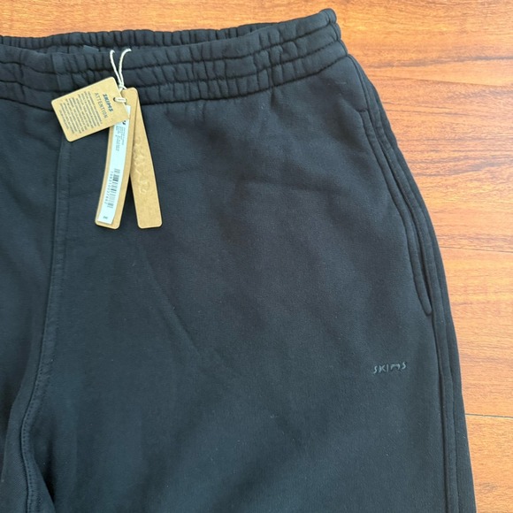 Skims Vintage Sweatpants Washed Onyx Black Sz M NWT $90 Embroidered Skims Logo - Picture 13 of 16